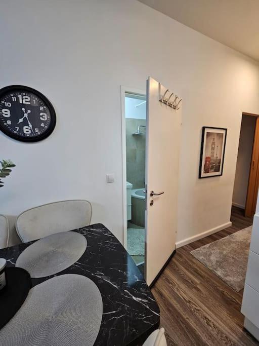 Affordable Suite In Vienna'S Hotpoint المظهر الخارجي الصورة